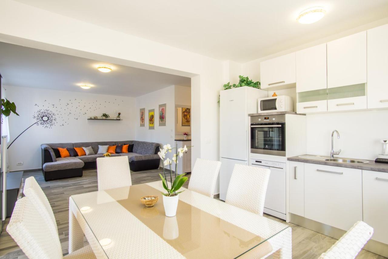 Casa Matea - 90 M From The Sea, New Private Swimming Pool Apartment Pula Exterior photo